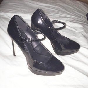 NWOB - XXI BLACK PATENT PUMPS - Size 6